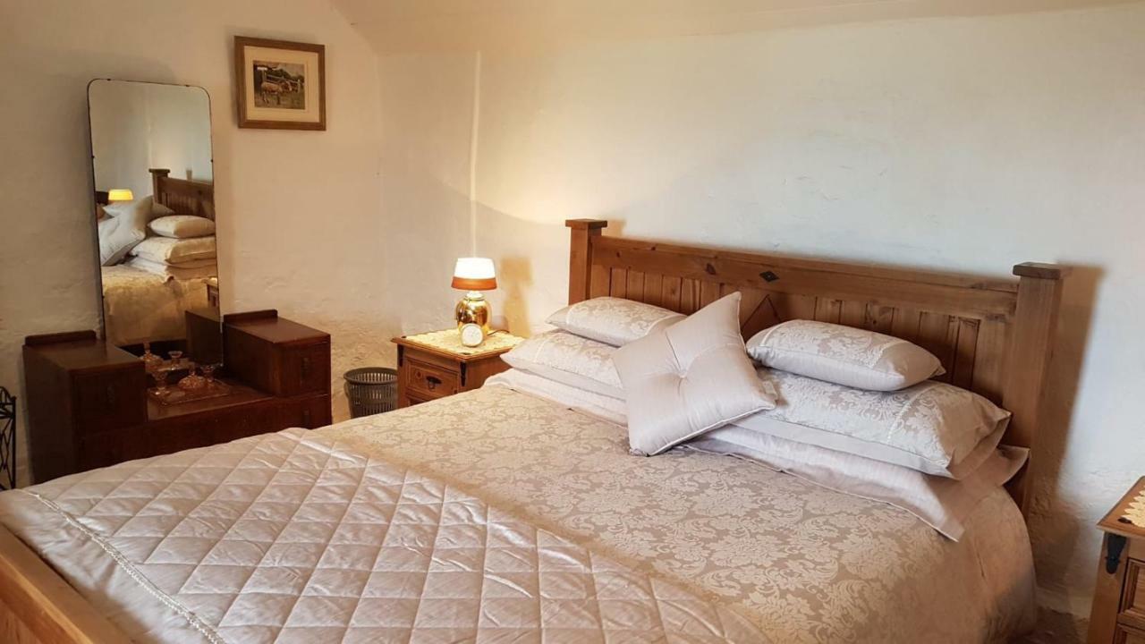 Stunning Views At Ballagh Cottage Newcastle Newcastle  Buitenkant foto