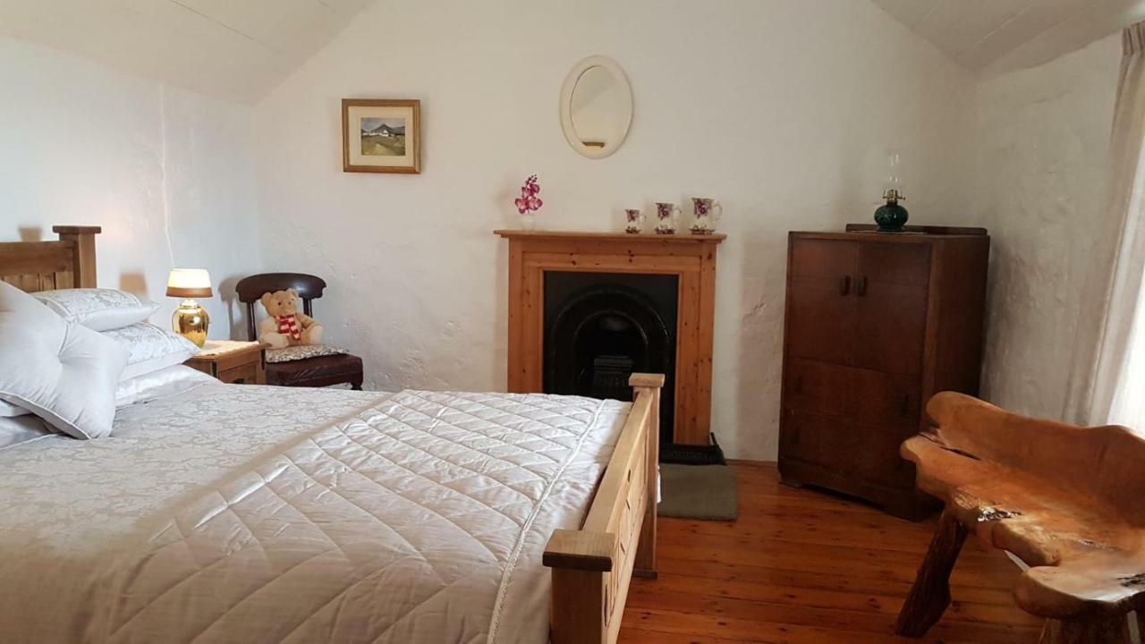 Stunning Views At Ballagh Cottage Newcastle Newcastle  Buitenkant foto